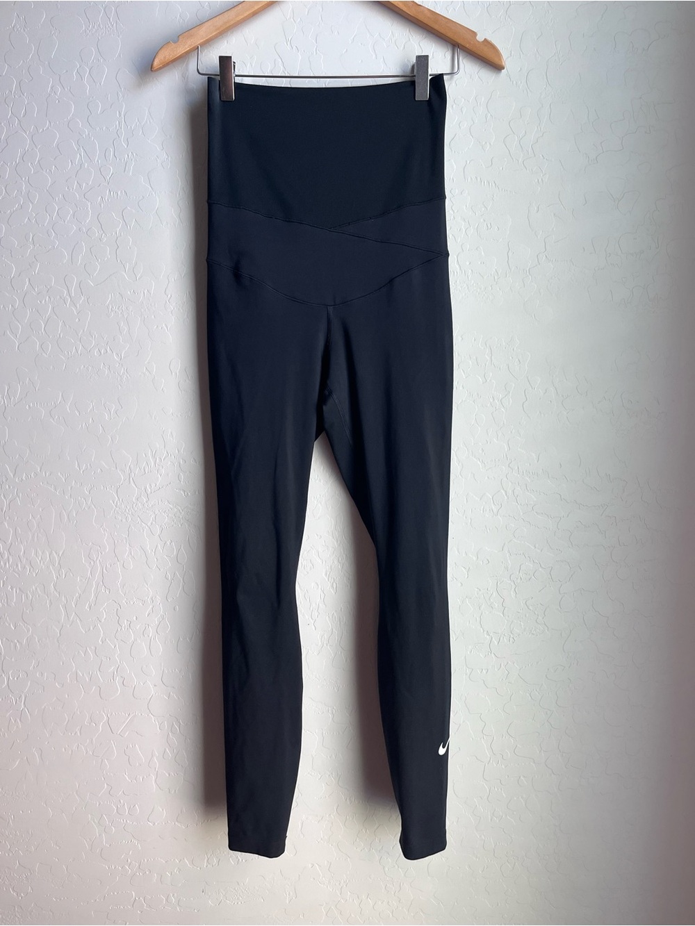 Nike Small Maternity Dri Fit High Rise Leggings - Picture 7 of 10